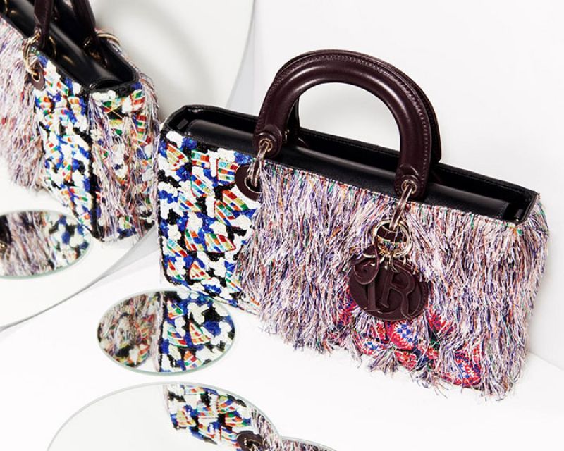 Dior最新Runway包制作揭秘!藤格纹灵感竟是来