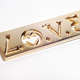 Love Chain主要設計元素3.V.O.7.倒過來看就是LOVE