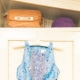 洋裝Richard Nicoll; 帽子Vintage; 包款 Mulberry