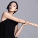 桂綸鎂配戴Piaget Rose鑲鑽耳環和指環,簡單大方的設計在俐落與華貴間取得完美平衡,同時襯托桂綸鎂細膩動人的氣質