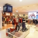 Gap新竹店占地近300坪新店設計風格與品牌美國門店一致,乾淨明亮,格局分明