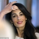 【喬治•克隆尼George Clooney、Amal Alamuddin 】頂著“全英最美女律師”頭銜的Amal Alamuddin自曝光以來,就成為了鎂光燈瘋狂追逐的對象。36歲的她不僅有著令人窒息的容顏、曼妙的身材和精彩的律師職業生涯,更有著極佳的時尚