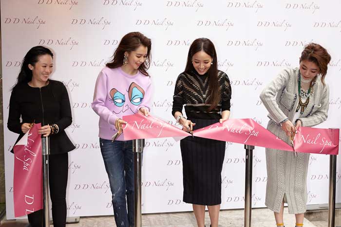 徐若瑄 和 侯佩岑 出席 D D Nail SPA 新開幕剪綵