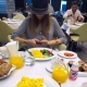 瑞士超模Xenia Tchoumitcheva早午餐