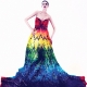 向Alexander McQueen致敬所製的小熊軟糖版Rainbow Dress