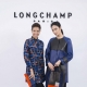 模特兒分別展演Longchamp 2015秋冬充滿繽紛活力的夜藍色系列高級時裝