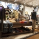 POLO RALPH LAUREN專賣店全店佔地約104坪,經典美式船屋、山間木屋及都會工作室為靈感來源,經典詮釋POLO RALPH LAUREN的不朽時尚主張