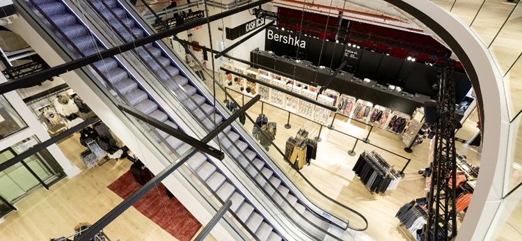 Bershka米蘭旗艦店 室內購物空間