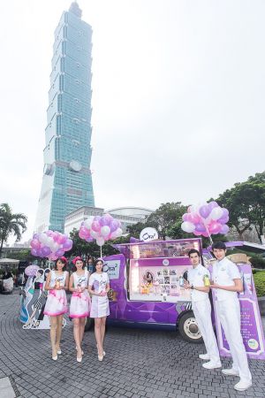 Ora2口妝美魔法車體驗活動以「極緻淨白牙膏」系列為設計的魔法車,特別添加口妝美妝台,讓所有消費者都能暢快體驗全系列產品。刷出亮白美齒,綻放美麗笑容!