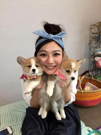 射手座 11.23~12.21嘴上喊著好孤單好無聊、拜託朋友幫忙介紹,但在射手心中或許壓根沒有把感情擺在第一位,不是想在工作成就上拼出個高低,就是Enjoy在自己與麻吉的娛樂休閒上,總之生活中多采多姿的事讓你忙個沒完沒了,就算感情暫時空窗,日子也不見得很難捱。