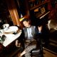 拚色塗鴉襯衫、花紋西裝褲、解構設計外套,all by One fifteen;西裝背心,Dunhill。