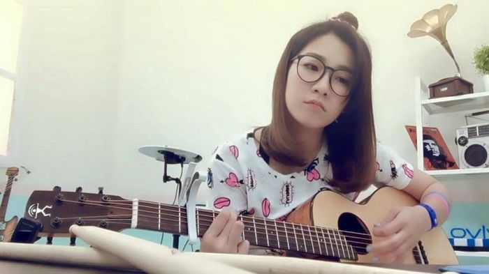 國中一開始接觸熱音社其實是想學吉他,但似乎沒什麼天分。直到我遇到打鼓,才發現什麼叫做熱愛!