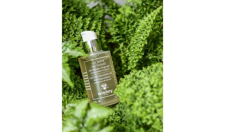 Sisley沁嫩淨化調理潔面凝露120ml,NT2,800。
