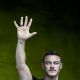 Luke Evans 響應寶格麗#RaiseYourHand 拯救兒童慈善行動