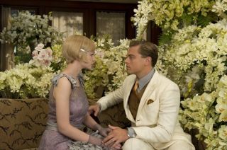 《大亨小傳 The Great Gatsby》(2013年)充斥著財富、珠光寶氣的20年代美國夢,當然需要閃亮Art Deco風格珠寶來完整畫面!Tiffany & Co.曾表示:我們的歷史作品中,有許多20年代的華麗創作,這正是我們為此電影打造珠寶的設計基礎。另外,小說作者本人是Tiffany愛用者,而Tiffany的首位設計總監Louis Comfort Tiffany,也是小說裡所描述的紐約長島社交圈一員。