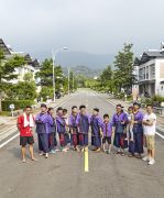 在自救會與重建協會爭取自主興建的努力下,位於杉林的「日光小林」是最後動工的永久屋社區,仿照原小林村的街道配置和住家形式「把家蓋回來」。這裡也有一條「忠義路」,訴盡他們對原鄉的思念。