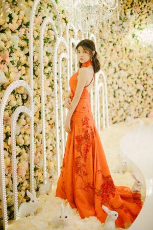 陳妍希宴客第二套禮服身穿夏姿陳量身打造的紅色古典旗袍