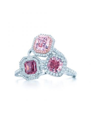 紫紅色與粉紅色鑽戒,Tiffany & Co.。