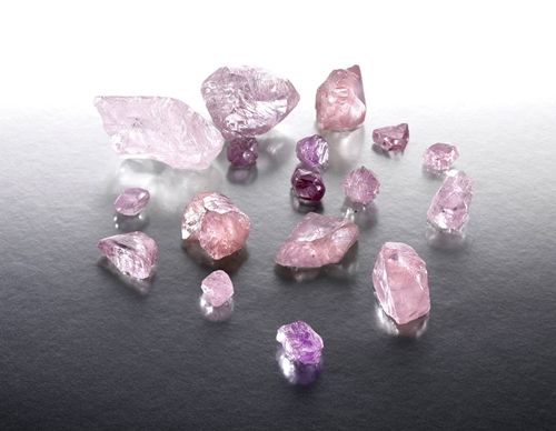 De Beers 粉紅鑽石原石