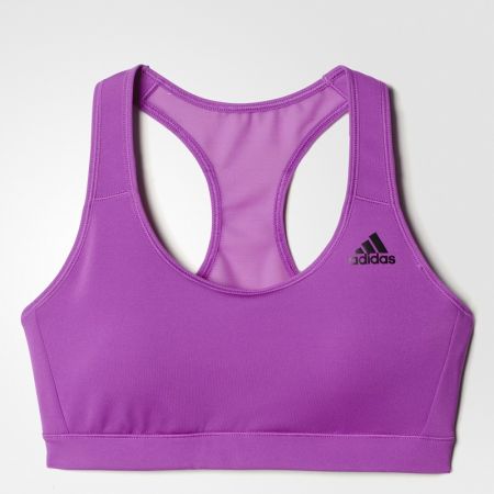 adidas特別為女性打造全系列秋冬運動服飾,採用獨家CLIMACOOL®涼爽透氣科技與CLIMALITE®吸濕排汗機能布種,推出各種類型的運動訓練款式,讓女孩們在認真鍛鍊的同時,也能穿得舒適與時尚魅力,更顯活力女孩的耀眼動人。