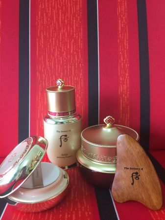 搶在天氣的微妙轉換之間,先端上三道「后」滋養美肌聖品,從奢華保養、底妝搶下美麗先機。