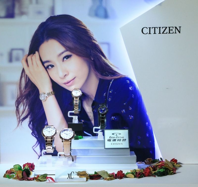 左3:CITIZEN2016廣告款女表右1:Eco Drive光動能40周年限量女表(限量200隻)