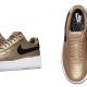 NIKE AIR FORCE 1 UPSTEP LOTC加厚的中底提供這雙經典之作新的高度,金色金屬材質象徵2008年北京的女子籃球賽場上稱霸全場的榮耀。