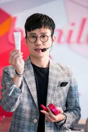 banila co專業彩妝師Mr.KIM