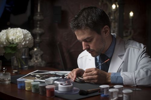 Jaeger-LeCoultre 積家錶琺瑯彩繪師 Yoan Descollonges