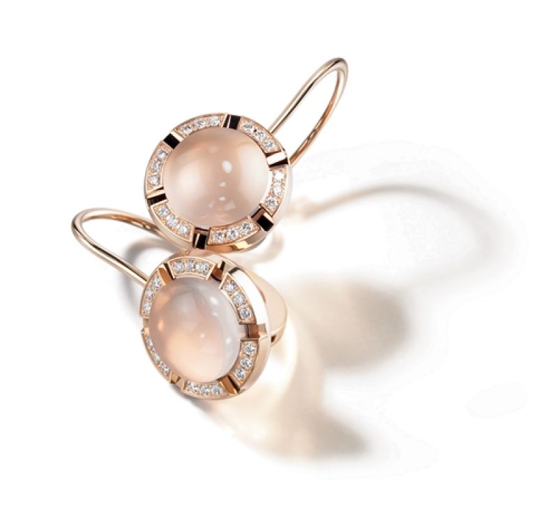玫瑰金鑲嵌粉紅石英石與鑽石耳環,Chaumet