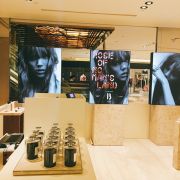座落在信義微風二樓的 BYREDO 快閃店