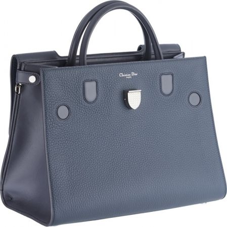 Diorever 中型隕石灰色小牛皮提包NT$123,000 (Large)