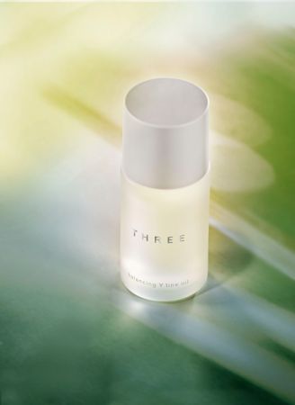 THREE平衡鼻挺精華 20mL NT$1600