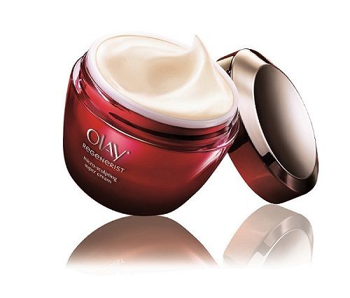 新生高效緊緻護膚霜OLAY Super Cream容量:50g 建議售價:NT990特別添加高濃度來自法國、比黃金更矜貴3倍的Penta-peptide、Lyslatine黃花胡前提取物和橄欖萃取,從肌膚底層的修護入手,使肌膚飽滿充盈,能有效撫平細紋、淡化皺紋、改善鬆弛及回復彈性,緊緻臉部肌膚曲線!只需每天使用,幫助膠原蛋白自我增生!連續使用7天 促進肌膚更新,飽滿緊緻!14天肌底膠原蛋白增生,讓皺紋肌膚重拾彈性!