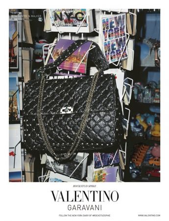 Valentino Garavani Rockstud Spike 提包廣告形象