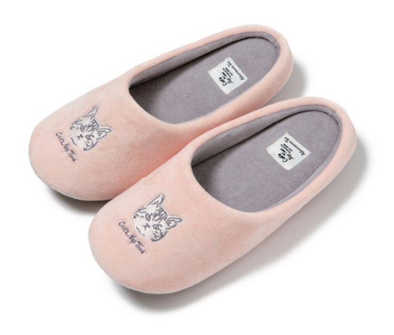 慵懶貓咪室內拖鞋,980元