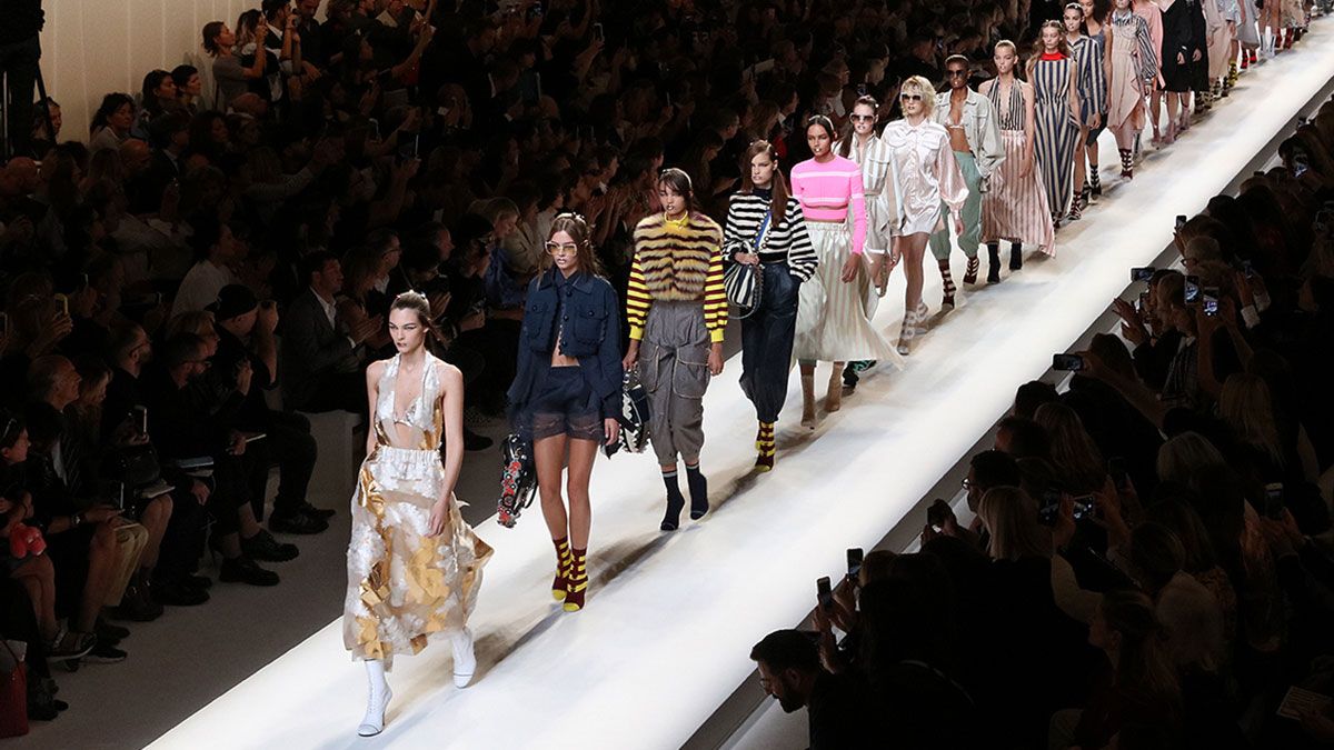 【米蘭時裝週】法式花園結合運動風格!FENDI 2017春夏的浪漫革命