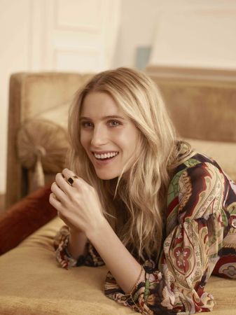 新一代Chloe代言人德莉·海明威Dree Hemingway,她也是當代大文豪海明威的外曾孫女。