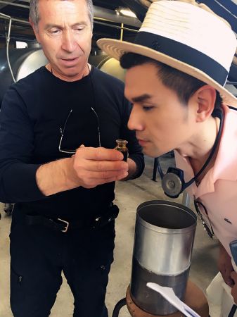 Kevin老師驚喜地說:「你們以為你們很熟悉香奈兒N5嗎? 我想你們一定要重新認識她!」