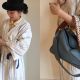 Look 3這一季LOEWE也全新推出可以更換的背帶,適用於任何一款包包,Marina選擇貝殼綴飾的背帶搭配灰藍色Puzzle包,以及無領子設計的藍白長罩衫,呈現有點慵懶的海洋渡假風格