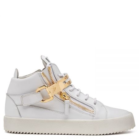 必備時尚款球鞋鱷魚皮裸色高筒球鞋,Giuseppe Zanotti,NT26,800。