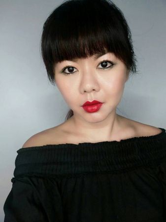 法國女性重點妝容示範