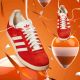 adidas Originals GAZELLE系列鞋款情境照(橘紅色-女款) NTD3,890