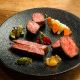 TK SEAFOOD & STEAK「和牛三式」包含美國蛇河農場「金牌極黑牛」、日式 A5 Pete Cabassi 紐約客牛排及澳式 M9+ Blackmore 肋眼牛排,每份8oz,售價$4,200+10%