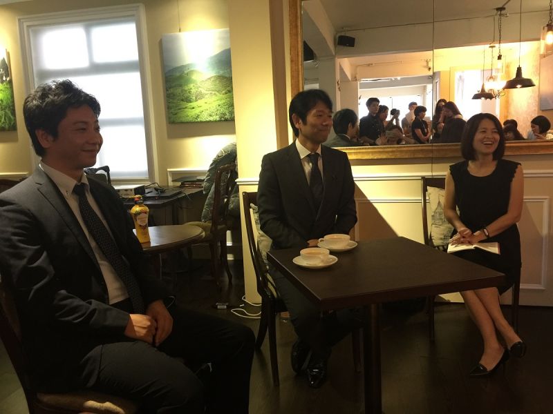 日本花王美髮研究室室長寺田先生也特別來台,在全新ASIENCE美麗饗宴中,分享閃耀光澤秀髮的保養機密,親自向大家介紹二款全新ASIENCE洗潤髮品!