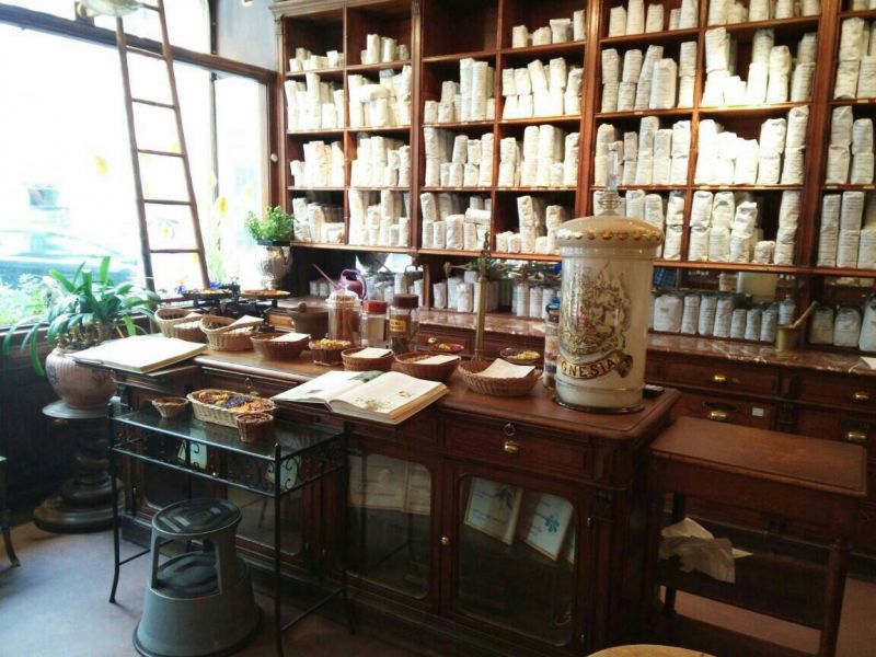 店內木質擺設好舒壓阿
