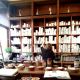 只要告訴店員你的病徵,他們就會幫妳找到適合的藥草來調理