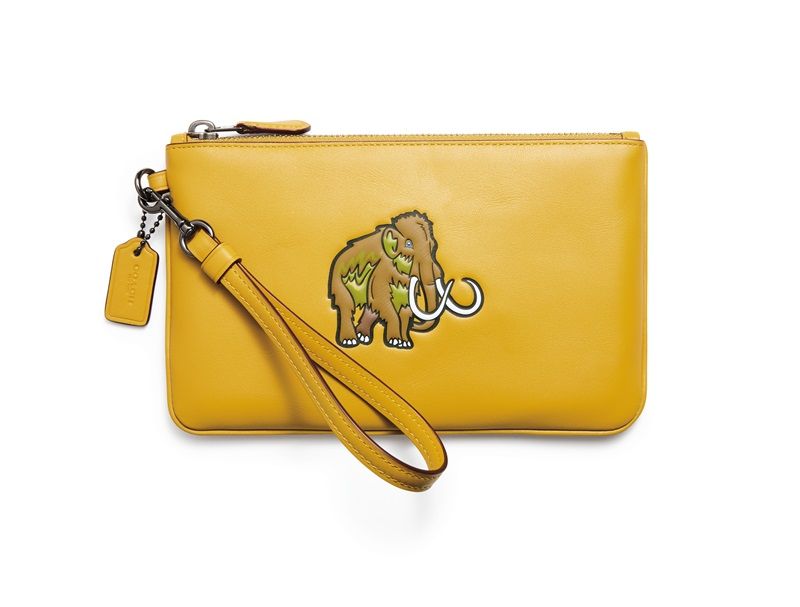 Coach Beasts Small Wristlet_Flax TWD 7,500
