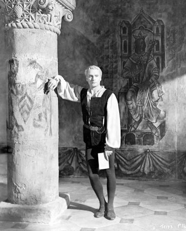 《王子復仇記》(Hamlet, 1948)導演 勞倫斯奧立佛