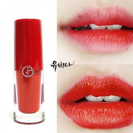 運用Giorgio Armani Lip Magnet輕鬆打造不同唇妝。(IG@youbina37)
